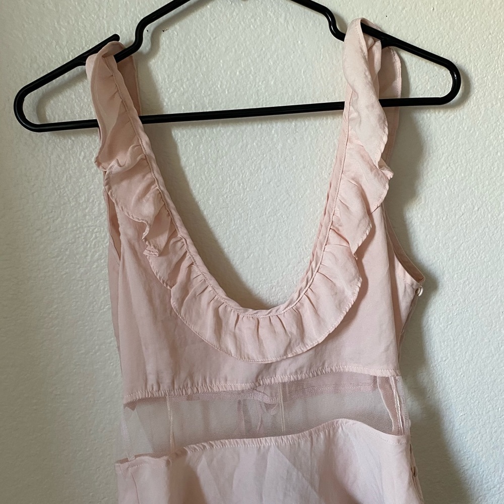 Ruffled pink tanktop